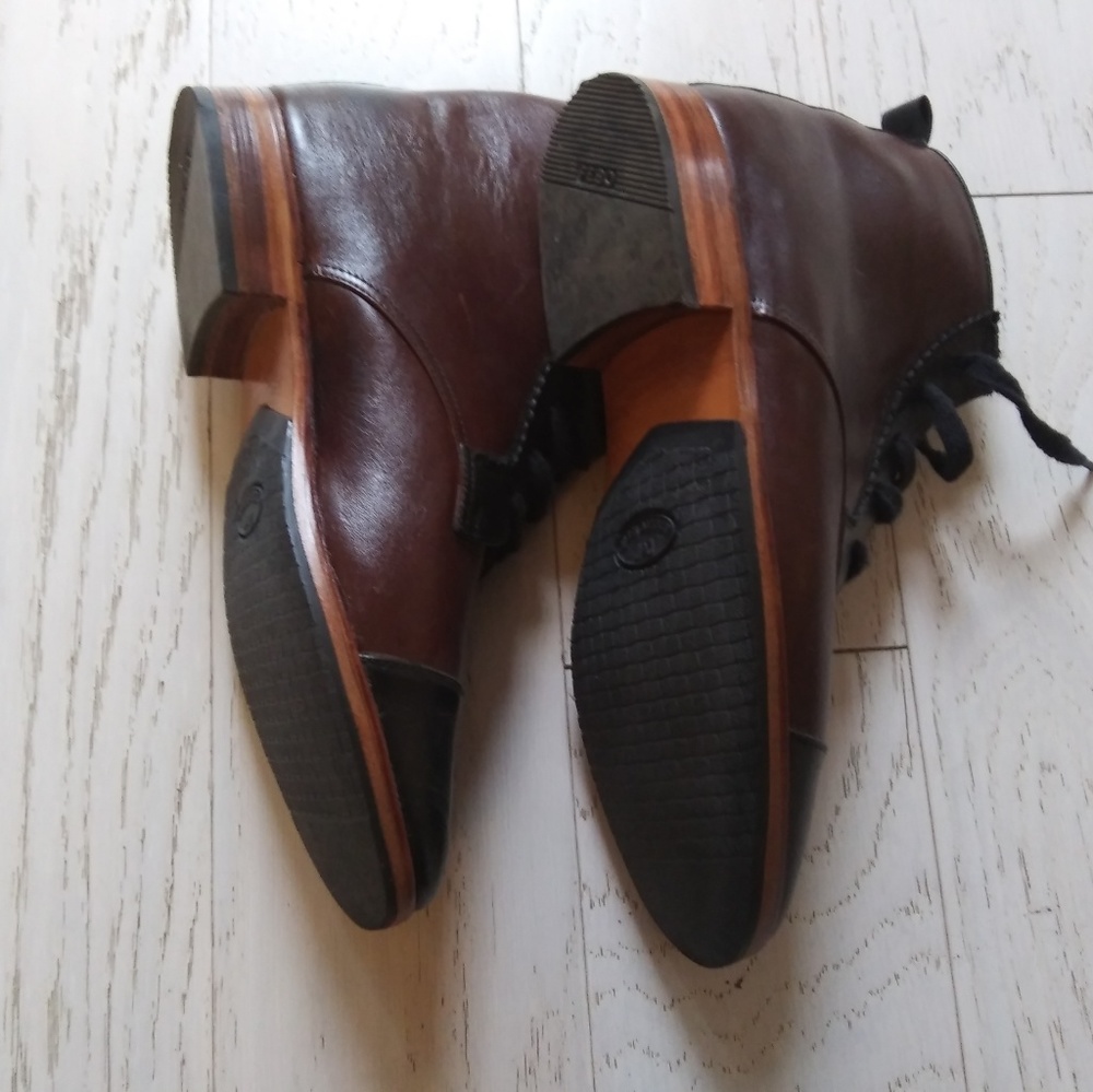 Shoes - Picture 5 of 6